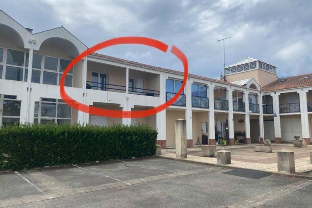 Superbe Appartement Renove Avec Acces Direct Plage Brétignolles-sur-Mer Kültér fotó
